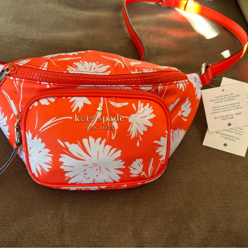 Kate Spade Orange and White Dorien Belt Bag, NWT